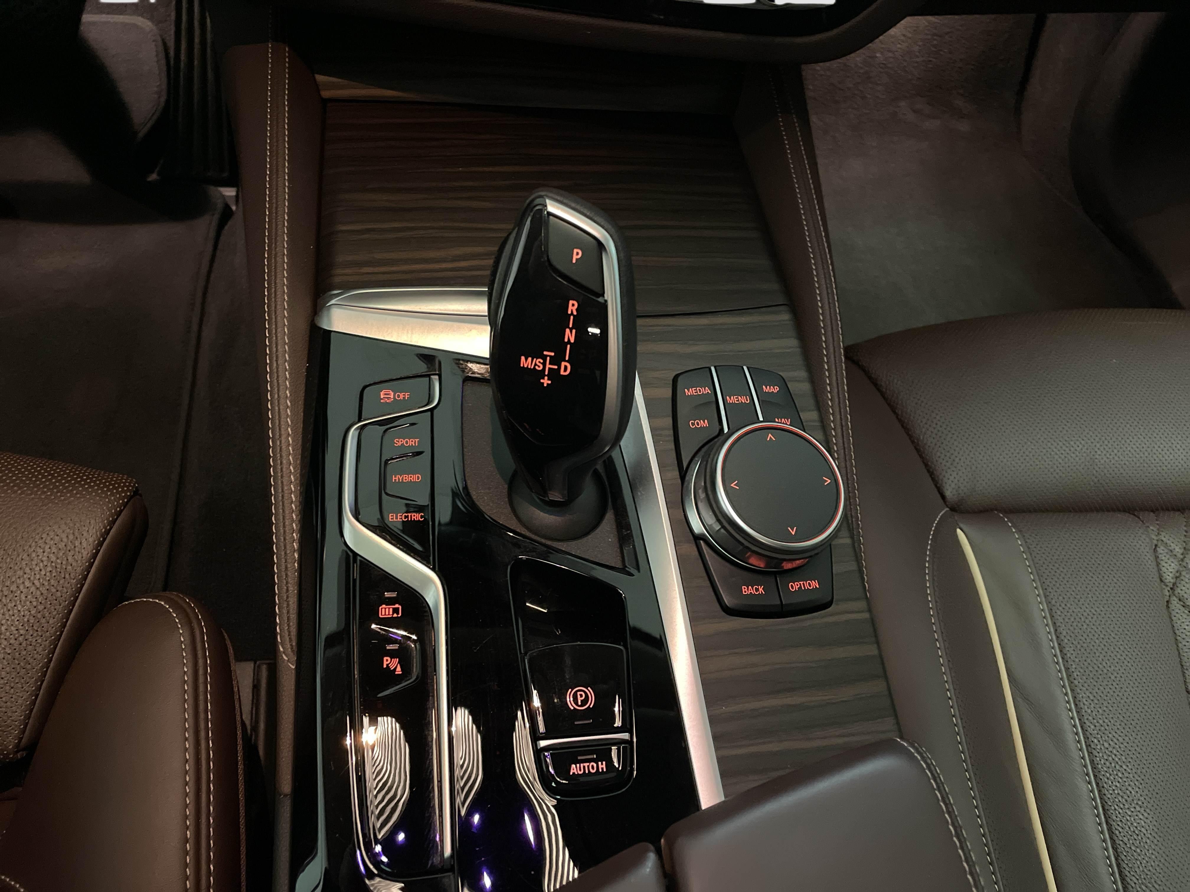 BMW 545 545e Sedan xDrive