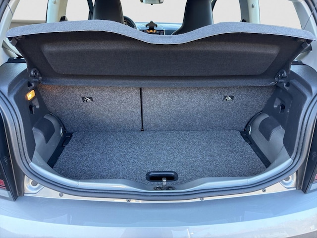 Volkswagen up! DAB ABS USB