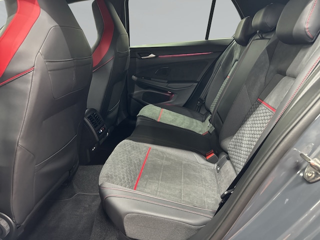 Volkswagen Golf 2.0 TSI DSG