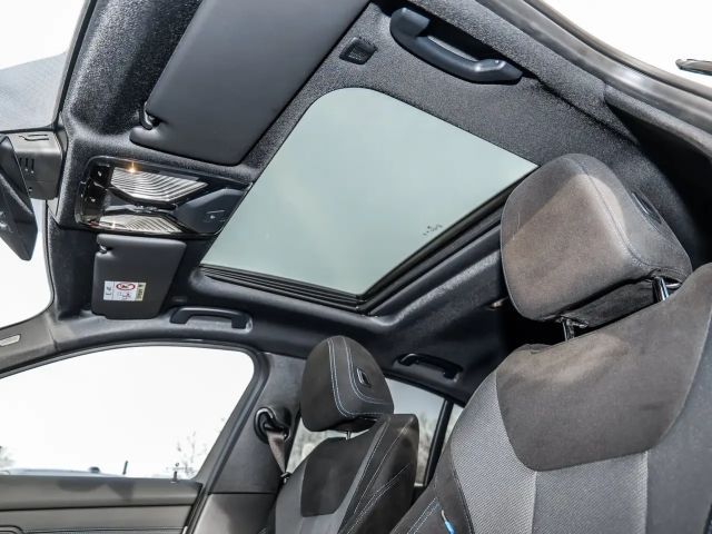 BMW 320 320i M-Sport Sedan