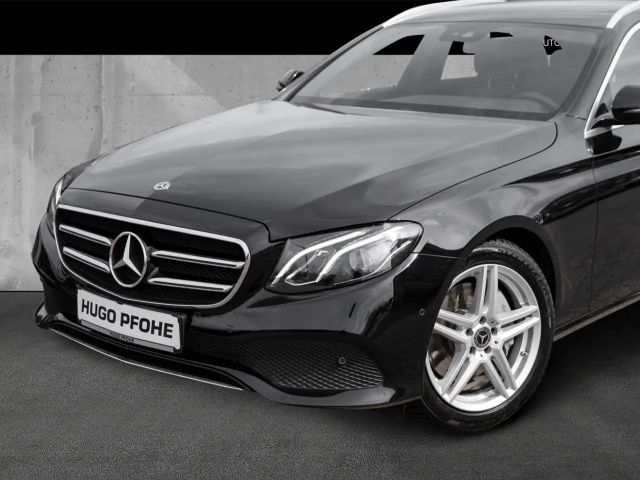 Mercedes-Benz E 220 AVANTGARDE E 220 d Estate