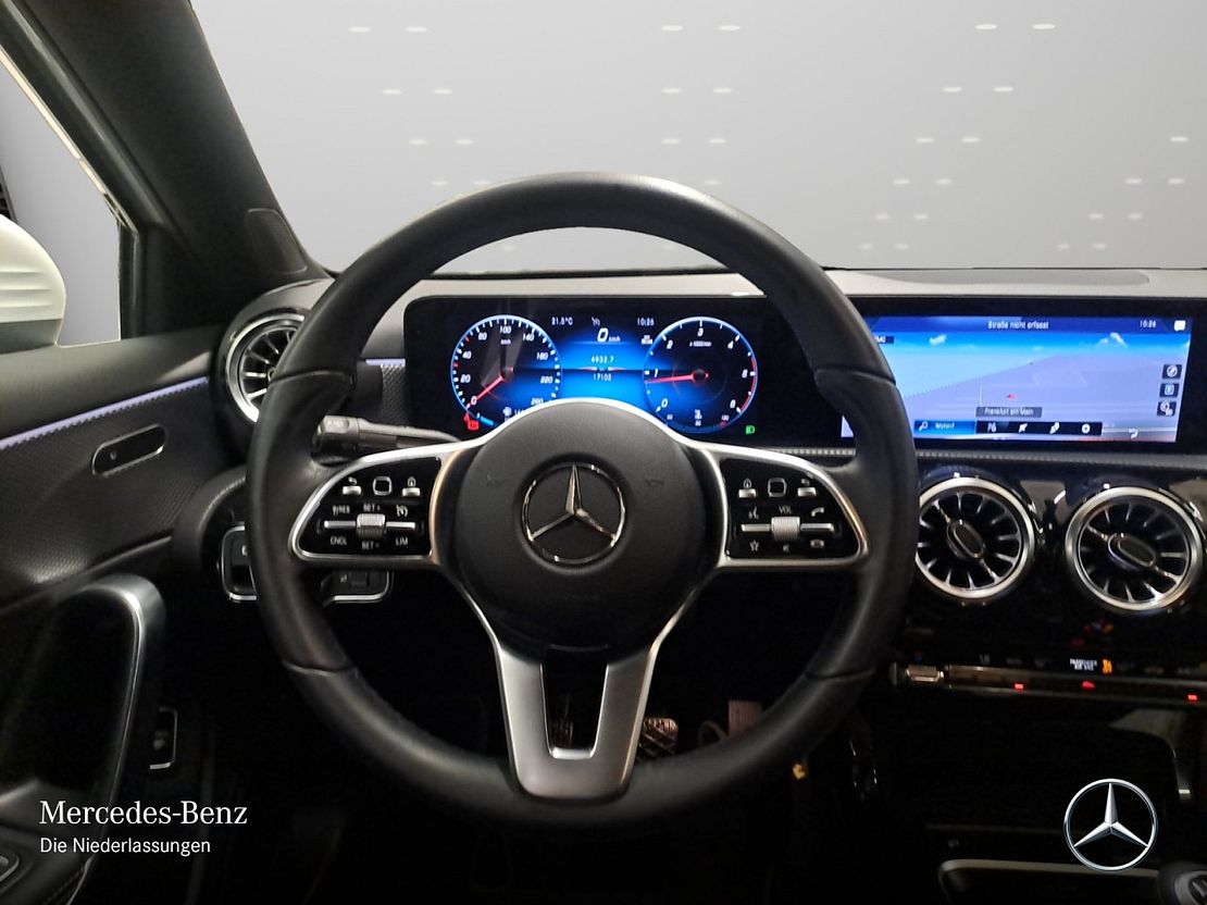 Mercedes-Benz A 180 A 180 d