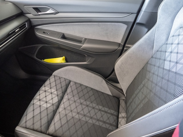 Volkswagen Golf 2.0 TSI Golf VIII R-Line