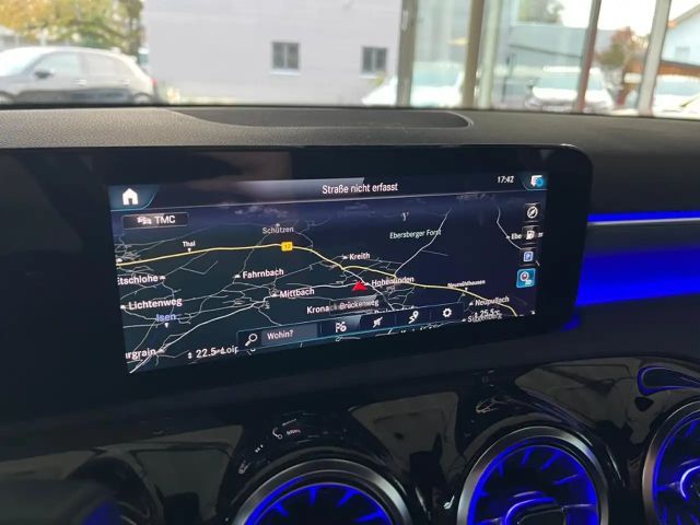 Mercedes-Benz A 250 A 250 e AMG Line