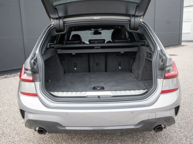 BMW 330 330e M-Sport Touring