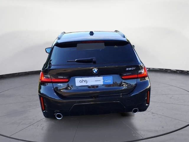 BMW 320 320i M-Sport Touring
