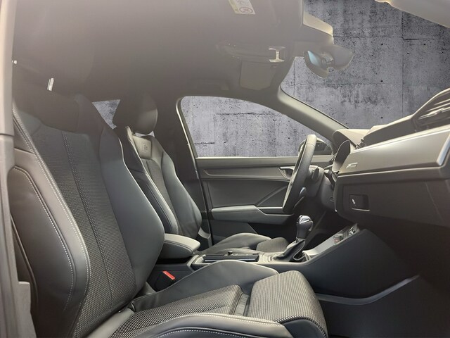 Audi Q3 35 TFSI S-Tronic