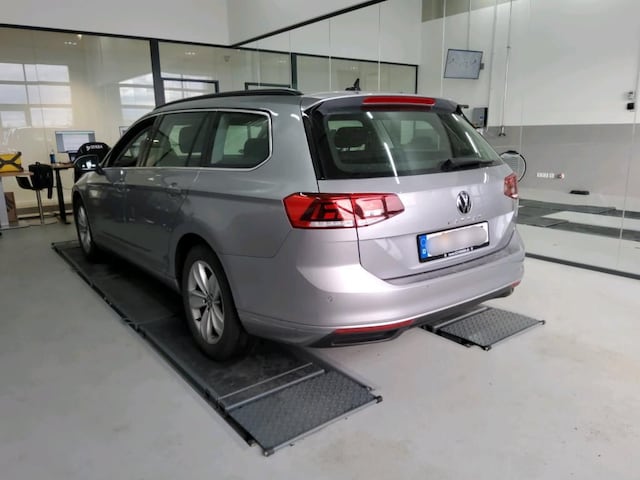 Volkswagen Passat 2.0 TDI Business DSG Variant