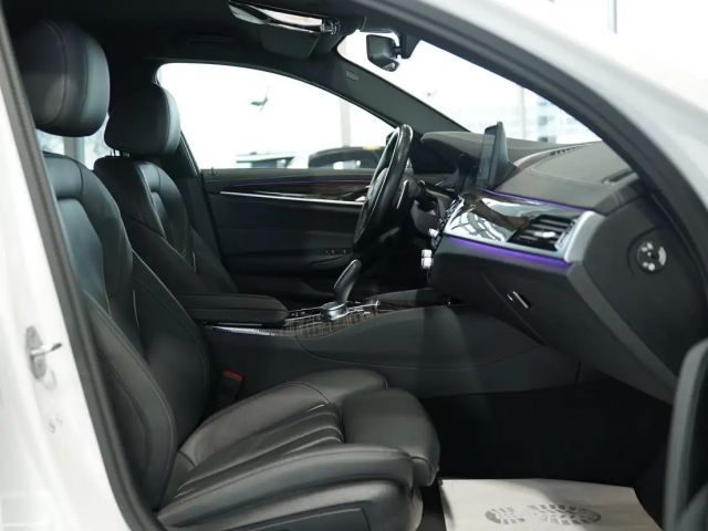 BMW 530 530d M-Sport Sedan xDrive