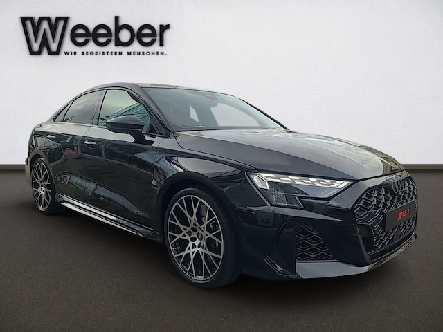 Audi RS3 Quattro S-Tronic Sedan