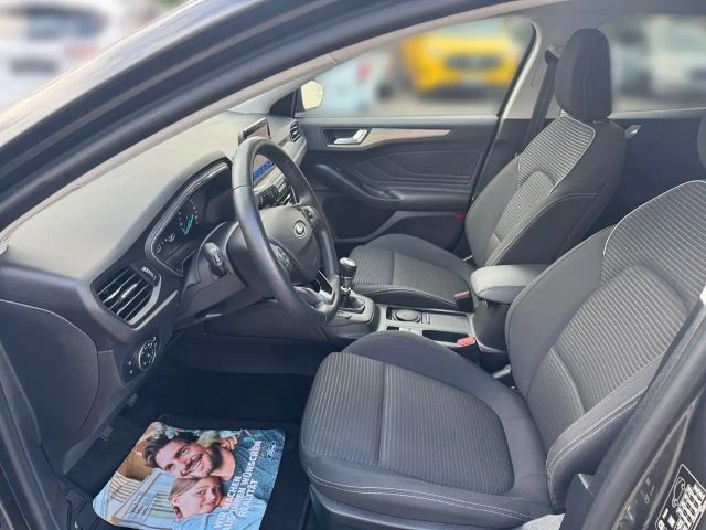 Ford Focus Titanium Wagon