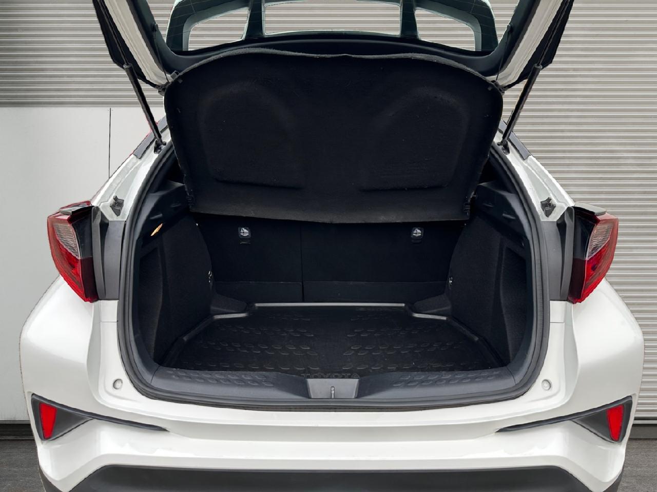 Toyota C-HR 5-deurs Flow