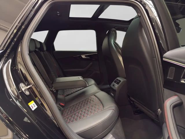 Audi RS4 Avant Quattro