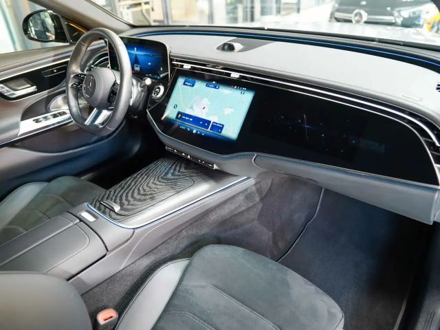 Mercedes-Benz E 220 AMG Line E 220 d Sedan