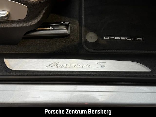 Porsche Macan S