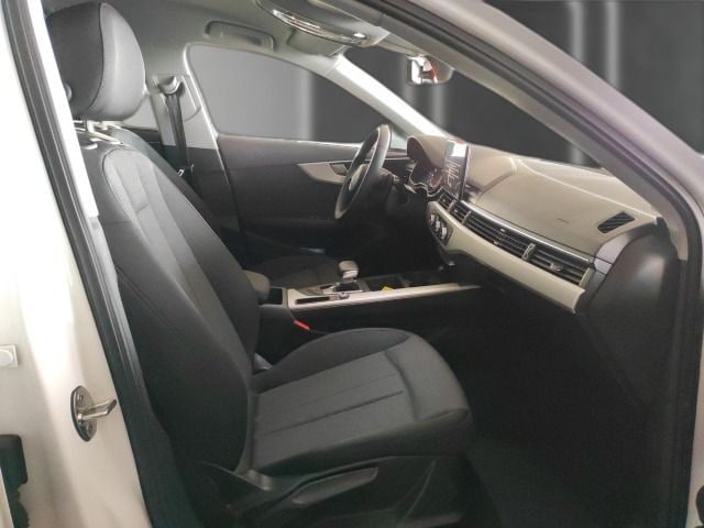 Audi A4 40 TFSI Avant S-Tronic