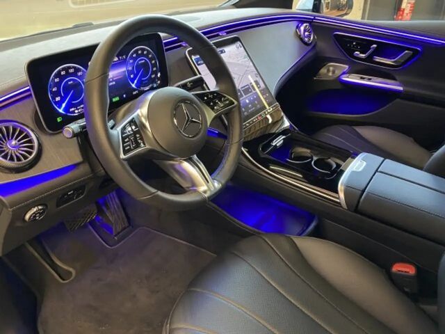 Mercedes-Benz EQE 300 Premium Sedan