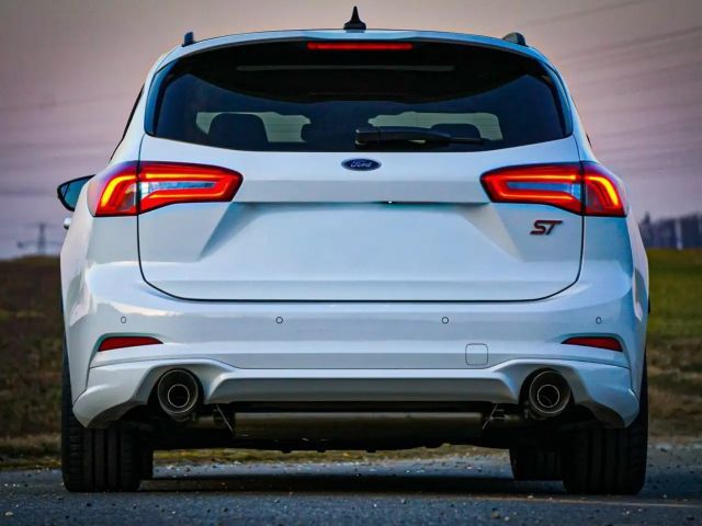 Ford Focus ST Line
