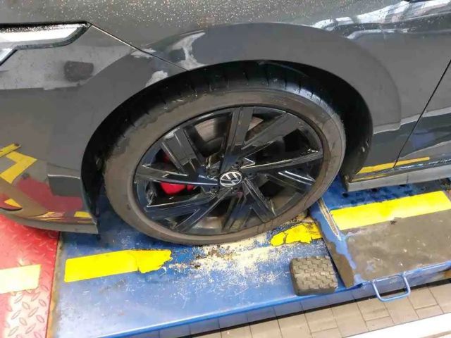 Volkswagen Golf 2.0 TSI DSG GTI