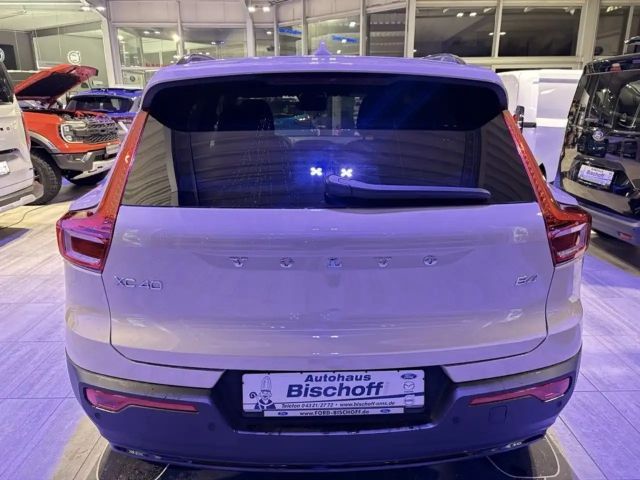 Volvo XC40 Dark Plus