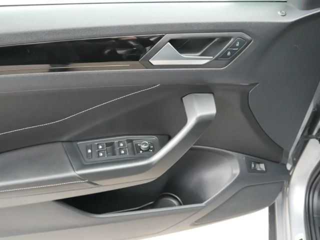 Volkswagen T-Roc ACT DSG R-Line