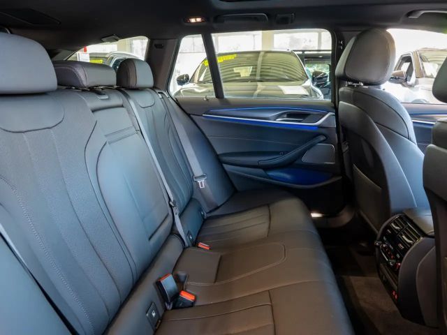 BMW 540 540d M-Sport Touring xDrive