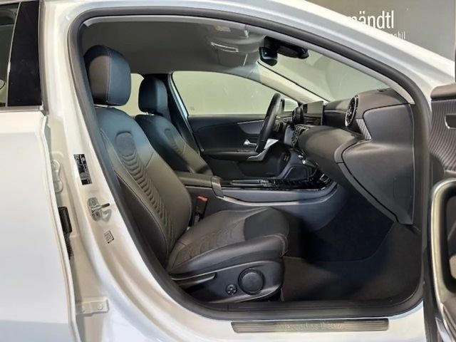 Mercedes-Benz A 180 Progressive