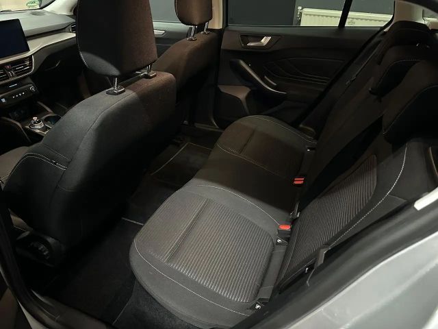 Ford Focus Titanium Wagon