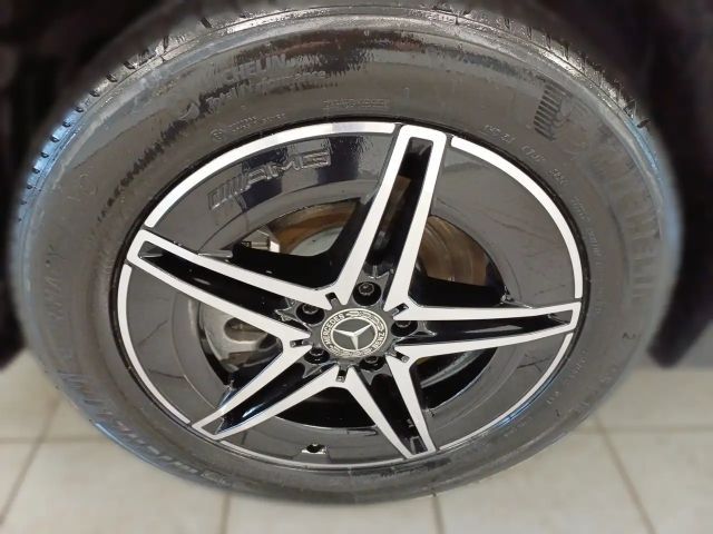 Mercedes-Benz EQB 300 4MATIC AMG Line