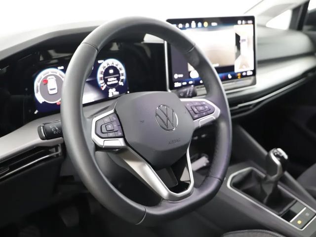 Volkswagen Golf Life Variant