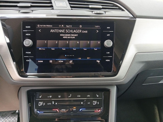 Volkswagen Touran 1.5 TSI DSG R-Line