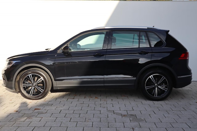 Volkswagen Tiguan Tiguan 1,5 TSI Active Klima Navi Einparkhilfe