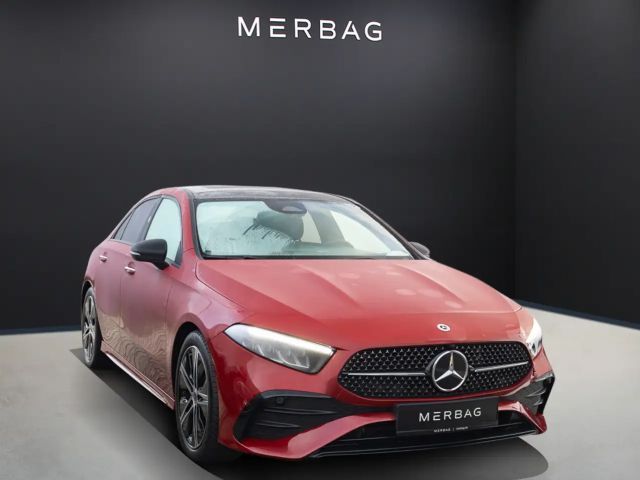 Mercedes-Benz A 220 4MATIC AMG Line