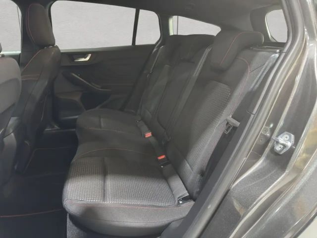 Ford Focus ST Line Wagon