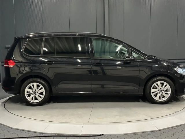 Volkswagen Touran 1.5 TSI DSG Family
