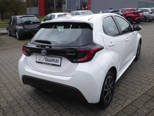 Toyota Yaris Club Comfort Hybride