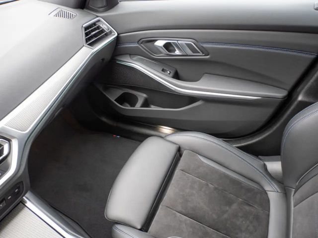 BMW 330 330e M-Sport Touring