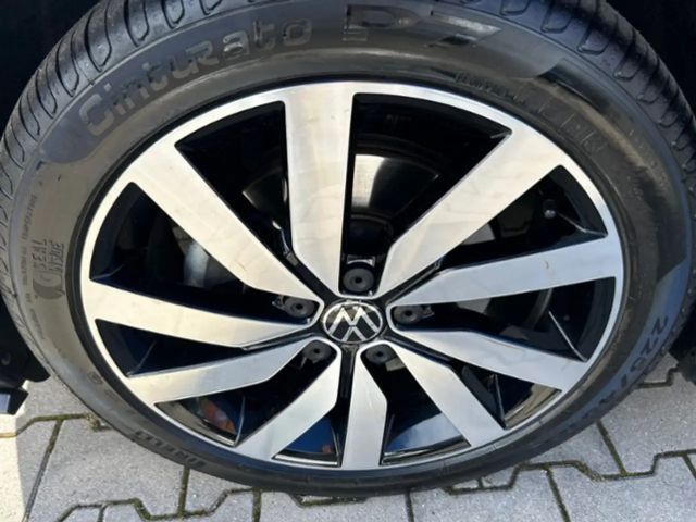 Volkswagen Touran 2.0 TDI IQ.Drive Move R-Line