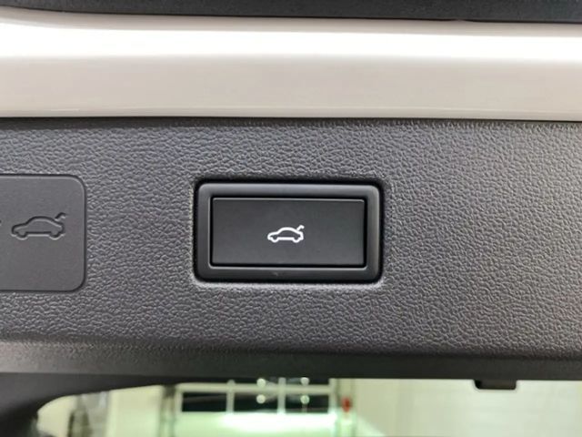 Volkswagen T-Roc 1.5 eTSI DSG R-Line