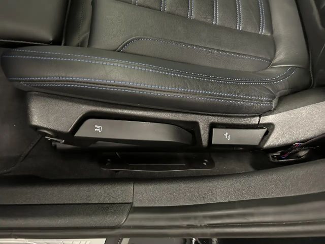 BMW 330 330d M-Sport Sedan xDrive