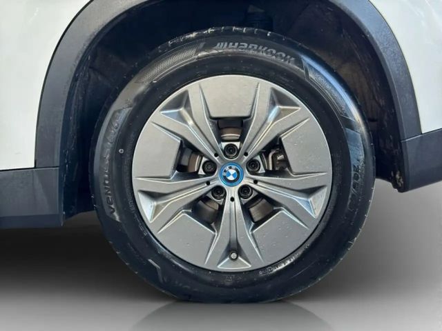 BMW iX1 xDrive30