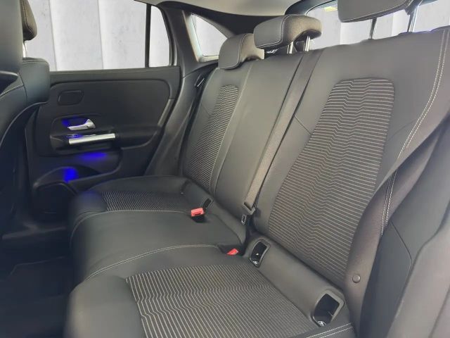 Mercedes-Benz GLA 200 4MATIC GLA 200 d