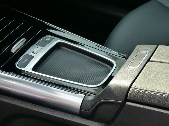 Mercedes-Benz B 180 Progressive