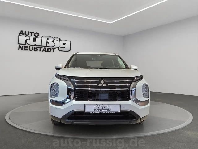 Mitsubishi Outlander 4WD PHEV
