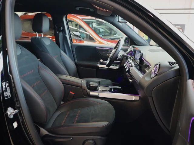 Mercedes-Benz GLB 220 AMG Line GLB 220 d