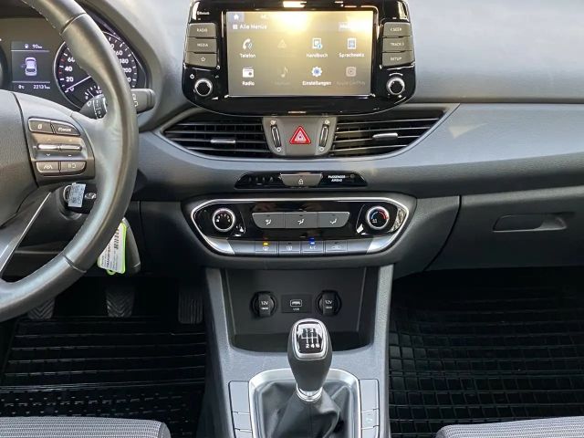 Hyundai i30 Hybrid Select