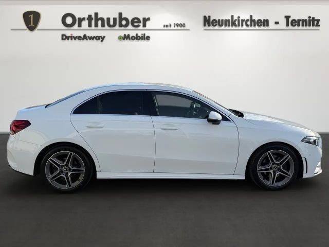 Mercedes-Benz A 200 A 200 d