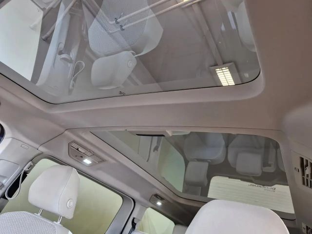 Volkswagen Multivan Life T7