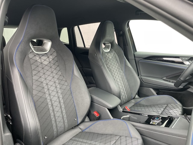 Volkswagen Tiguan 2.0 TDI Plus R-Line Style