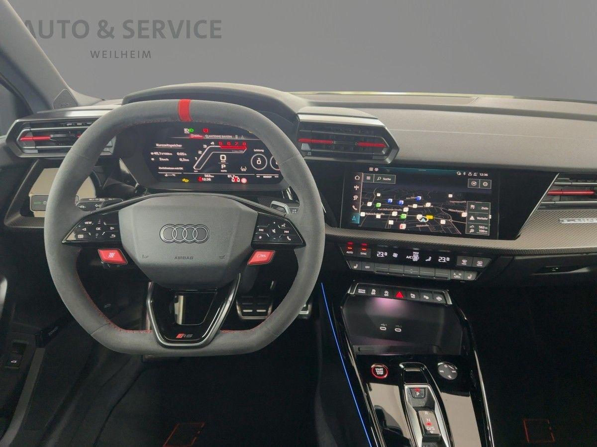 Audi RS3 S-Tronic Sedan